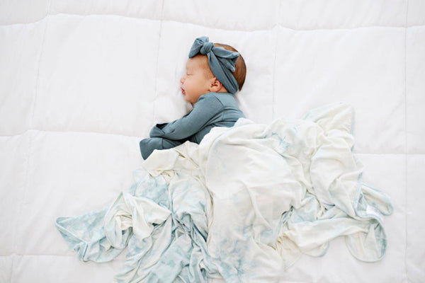 Snuggle Swaddle - Marbled Aquamarine