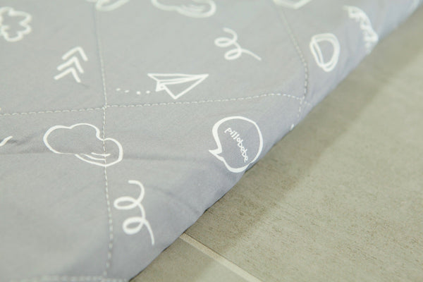 [CLEARANCE] Organic Cotton Play Mat with a removable cover - Love Gray